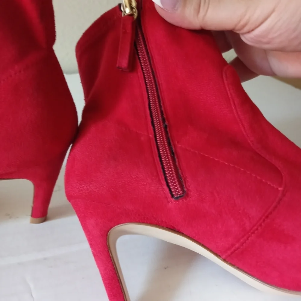 👠 NWOT Good American Icon Red Suede Ankle Booties. Size 6.5